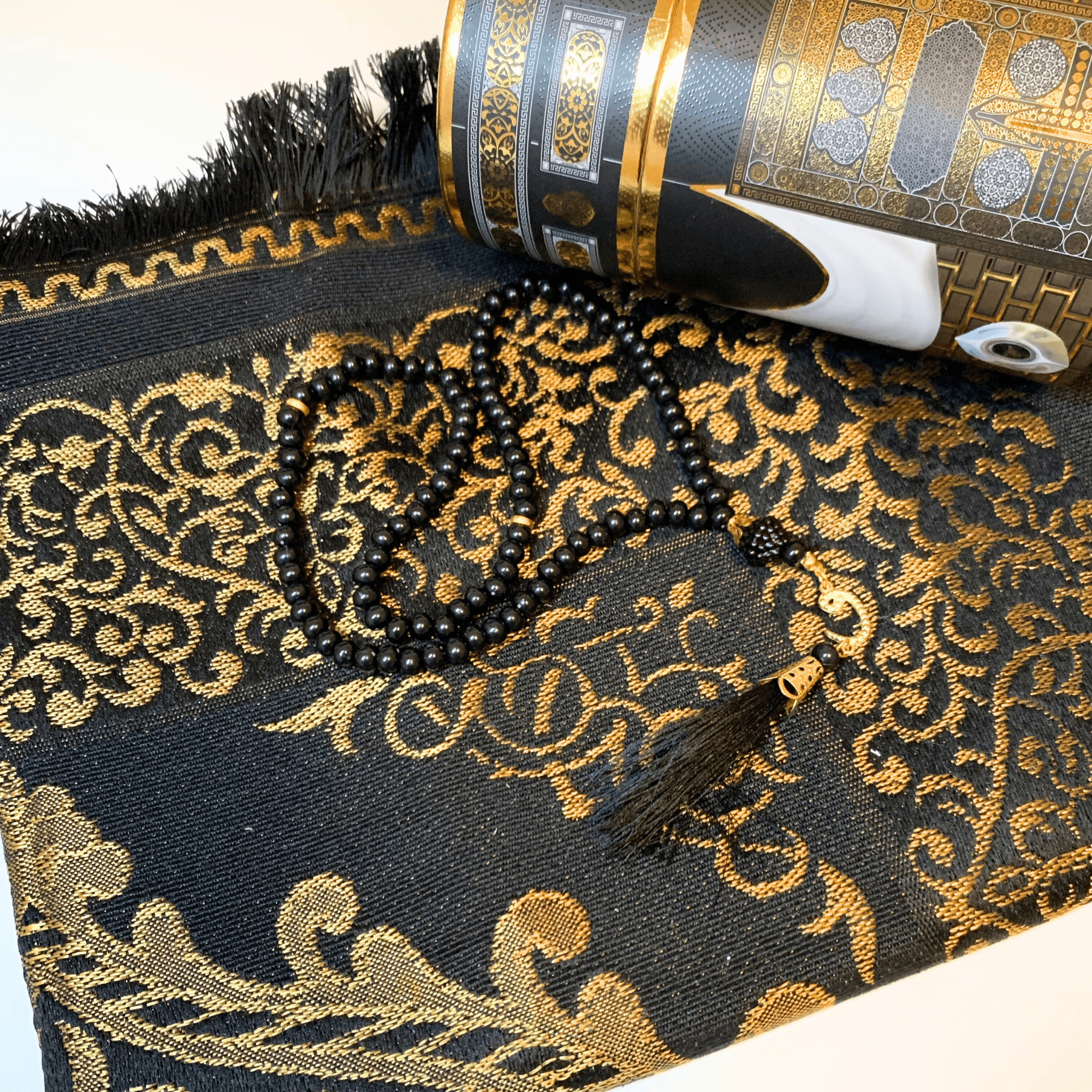 Kaaba Design Prayer Set: Prayer Mat, 99-Bead Tasbih, and Storage Box | 3-Piece Set